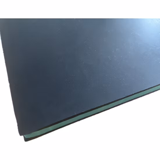 Foglio del nastro trasportatore con gonna in gomma sandwich nero-verde-nero